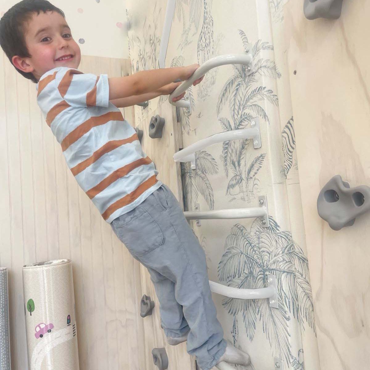 BLOKIDS - Monkey Bars Milk Pack de 6 Pasamanos para muro o techo