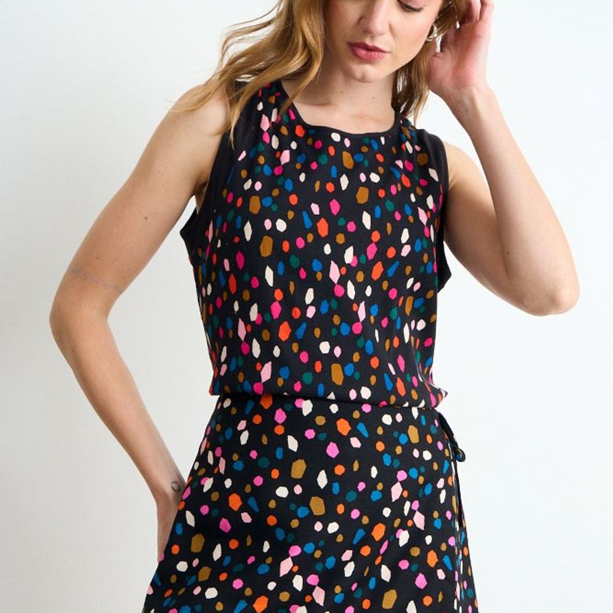 IO - Polera Fantasia Mujer Negro Io