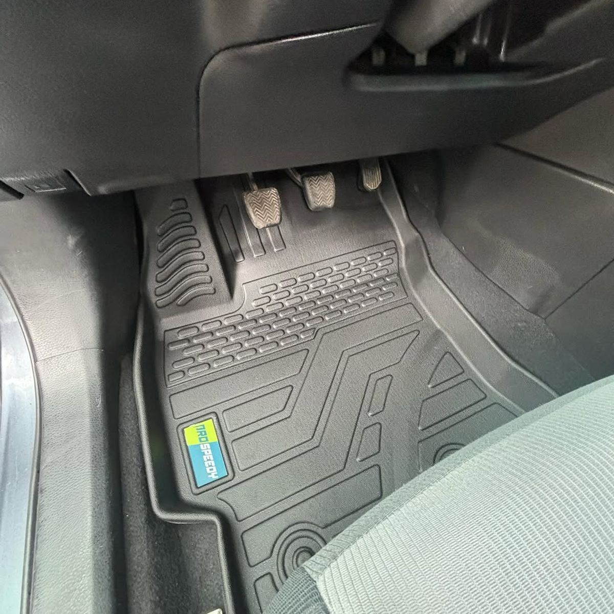 GENERICO - PISOS CALCE PERFECTO PROSPEEDY TOYOTA COROLLA 2014-2019 3PIEZAS