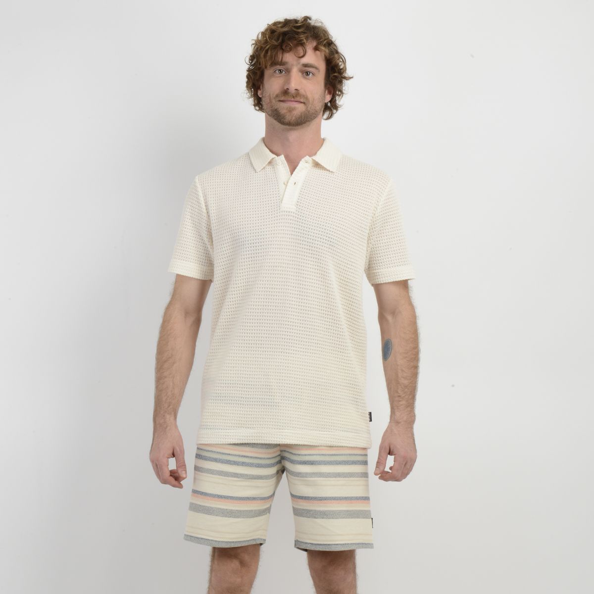 O'NEILL - POLERA TEJIDA MANGA CORTA GRAVEY BEIGE CLARO