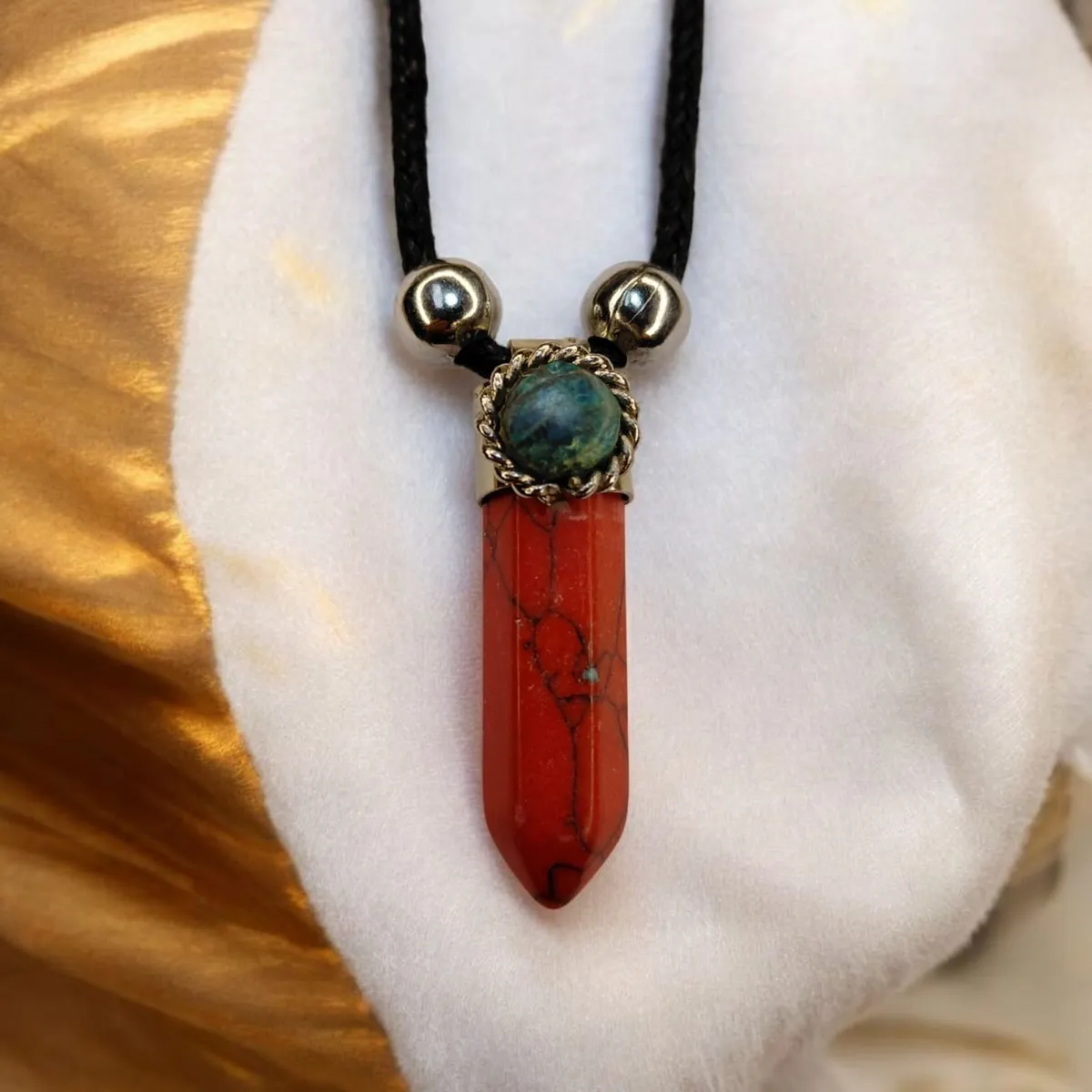 GENERICO - Collar Cuarzo Howita Rojo Para Calma Y Memoria  Con Bolsa