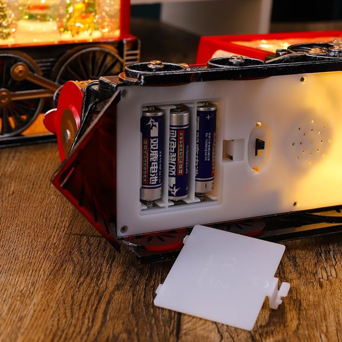 MOVI - TREN NAVIDEÑO CON LUCES NIEVE GIRATORIA Y ESCENA DE SANTA CLAUS