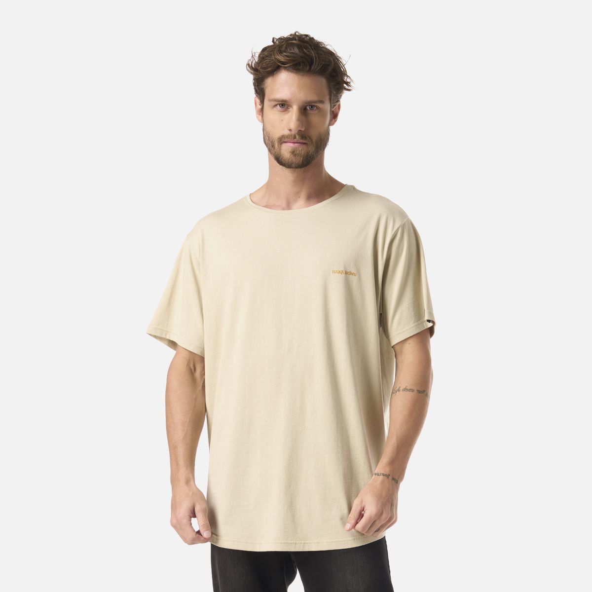 HAKA HONU - Polera Hombre Natural Arena Haka Honu