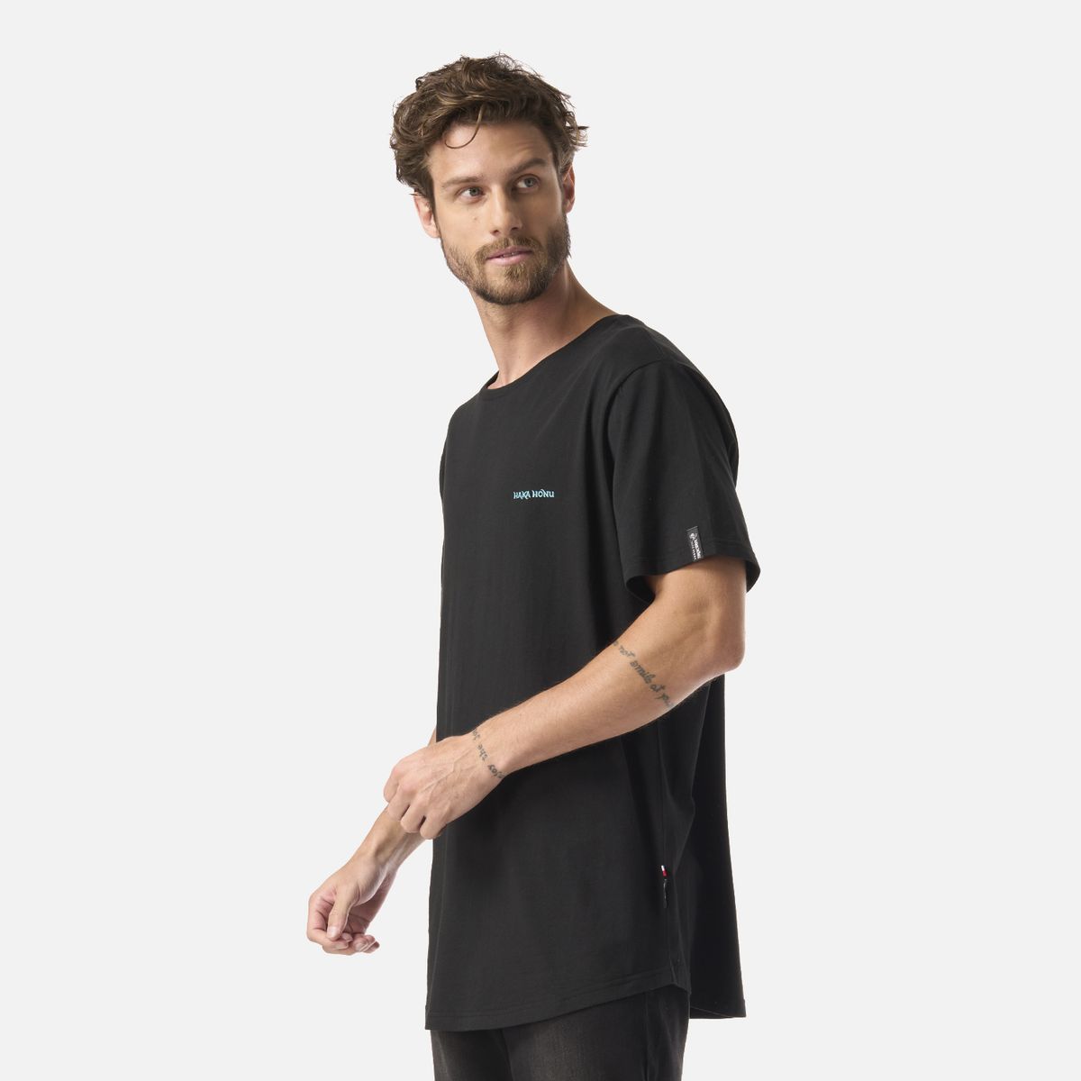 HAKA HONU - Polera Hombre Natural Negro Haka Honu