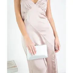 MI PLACARD - Cartera Clutch Lorena Rectangular con Broche Plano Plateado