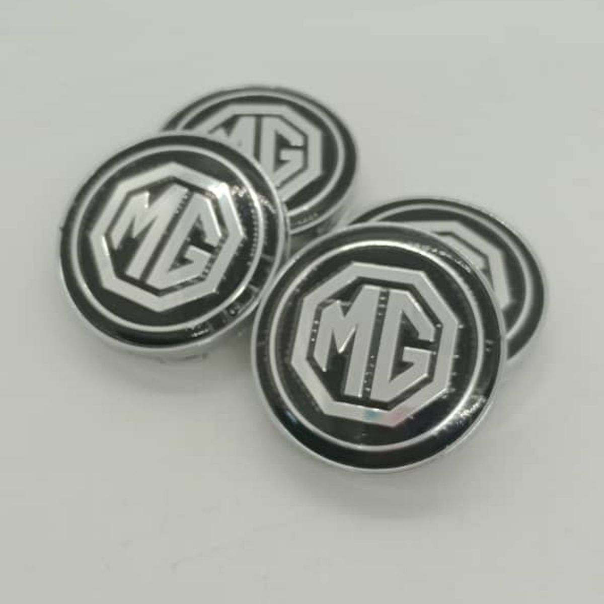 GENERICO - X4 Tapas centro de llantas de auto tunning MG NEGRO CON PLATA 56MM