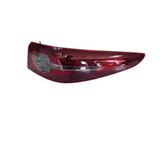 MAZDA - Farol Trasero Derecho Sedan 3 2021-2023