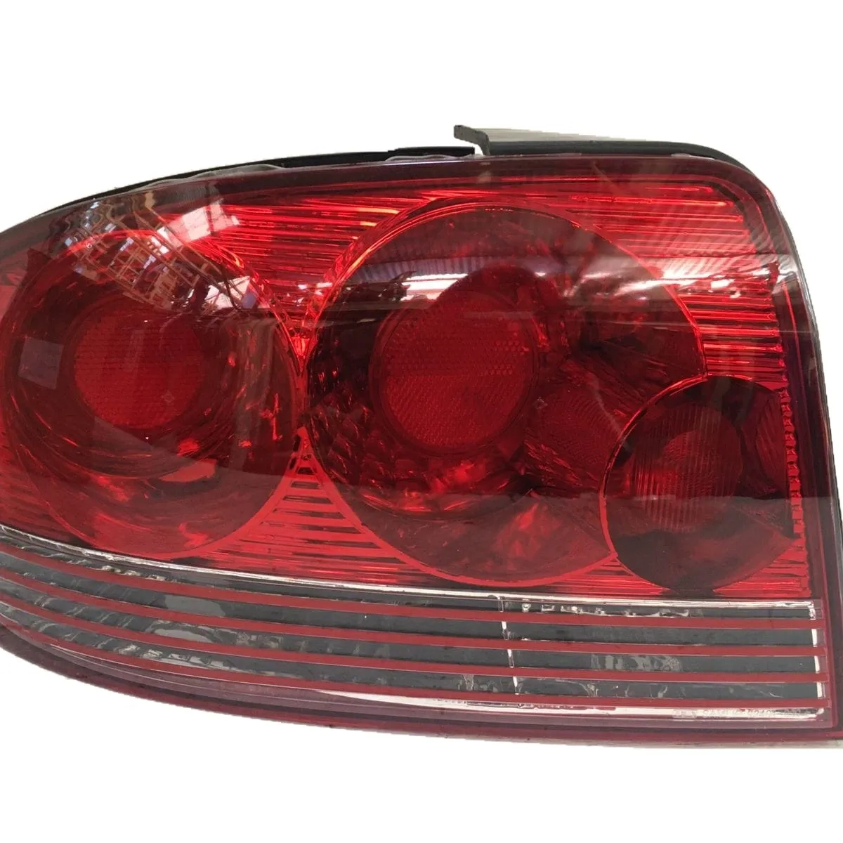 HYUNDAI - Farol Trasero Izquierdo Sedan HYUNDAI SONATA 2002-2005