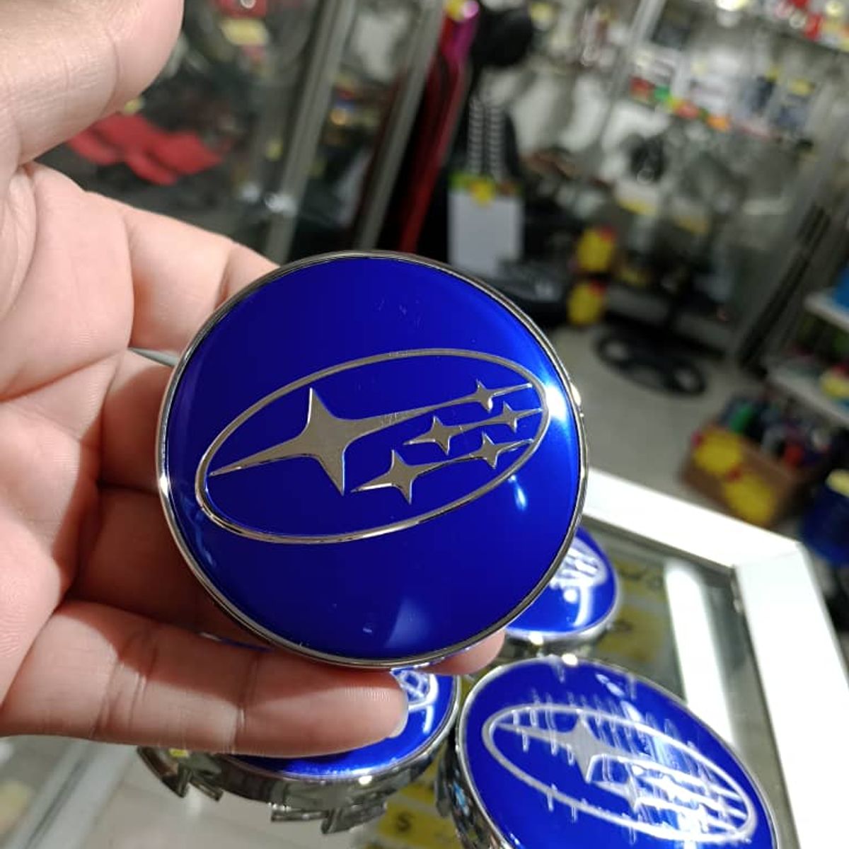 GENERICO - X4 Tapas centro de llantas de auto tunning SUBARU AZUL CON PLATA 60MM
