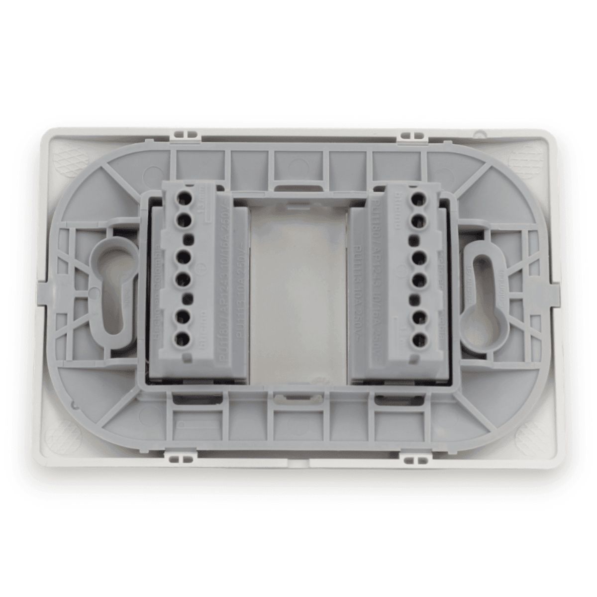 BTICINO - Enchufe Hembra Doble 2p+t 10a + 16a blanco armado  LuzicaBticino