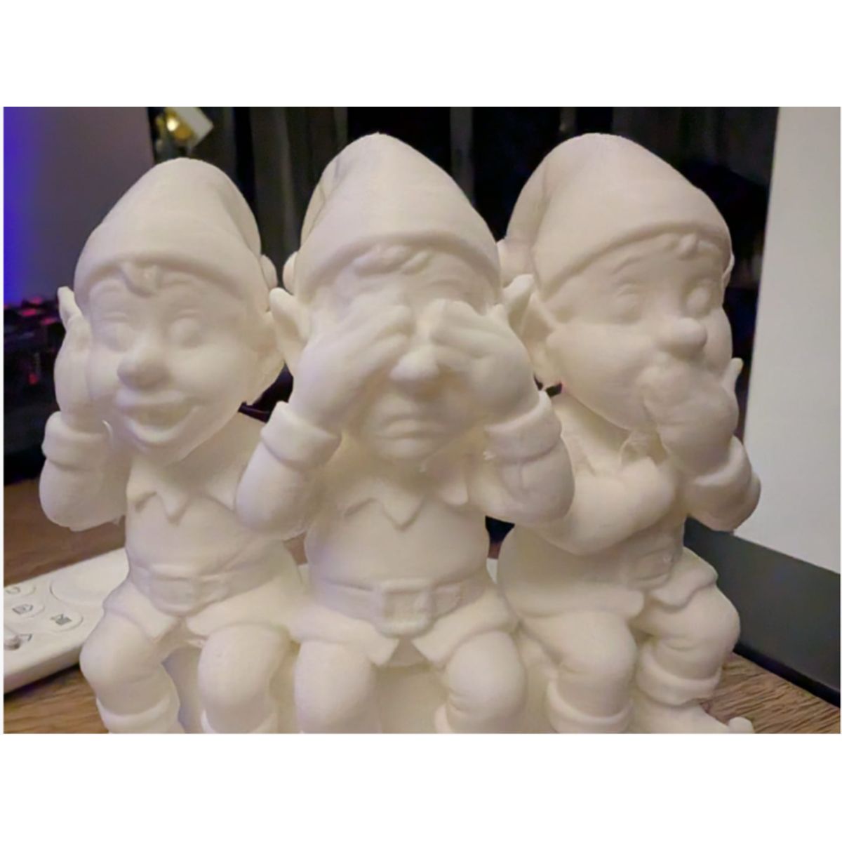 GENERICO - Duendes de Navidad no hablan oyen ni ven - Figura navideña