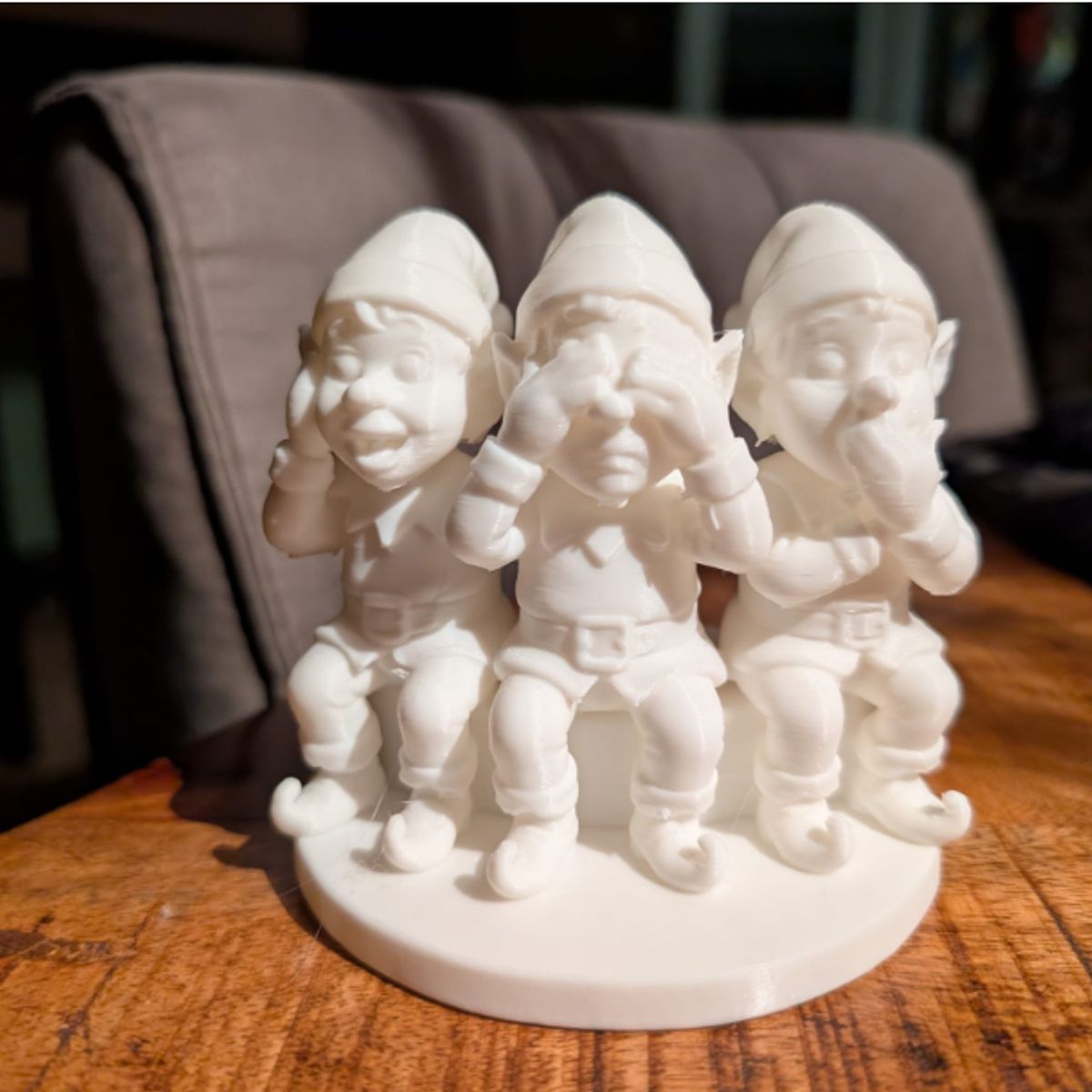 GENERICO - Duendes de Navidad no hablan oyen ni ven - Figura navideña