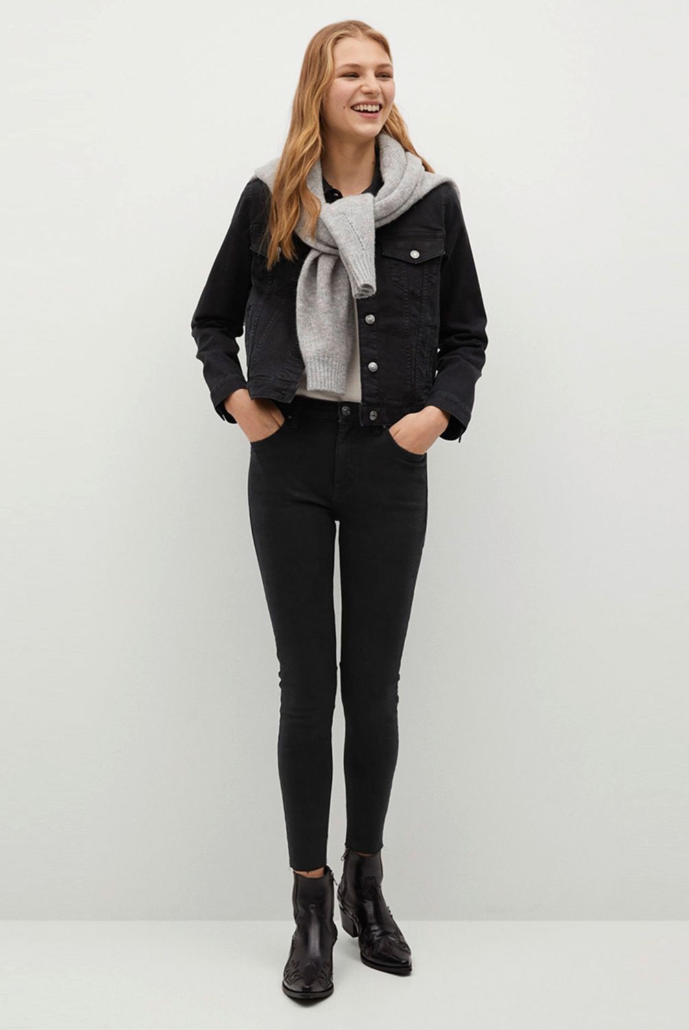 MANGO - Jeans Skinny Crop Isa Tiro Medio Mujer