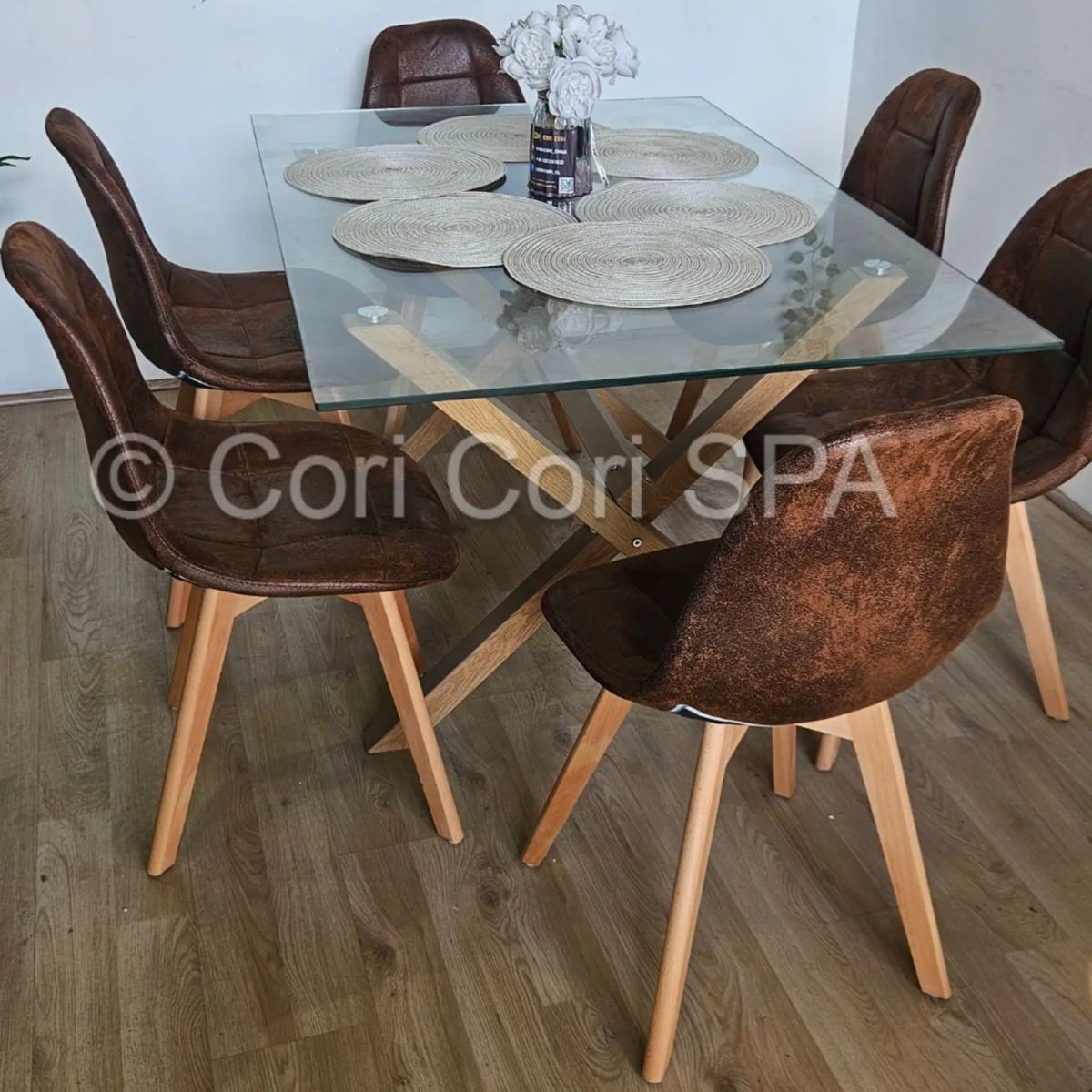 CORI CORI - Comedor Mesa Medlock 140x90cm + 6 Sillas Capitonne Ecocuero Vintage