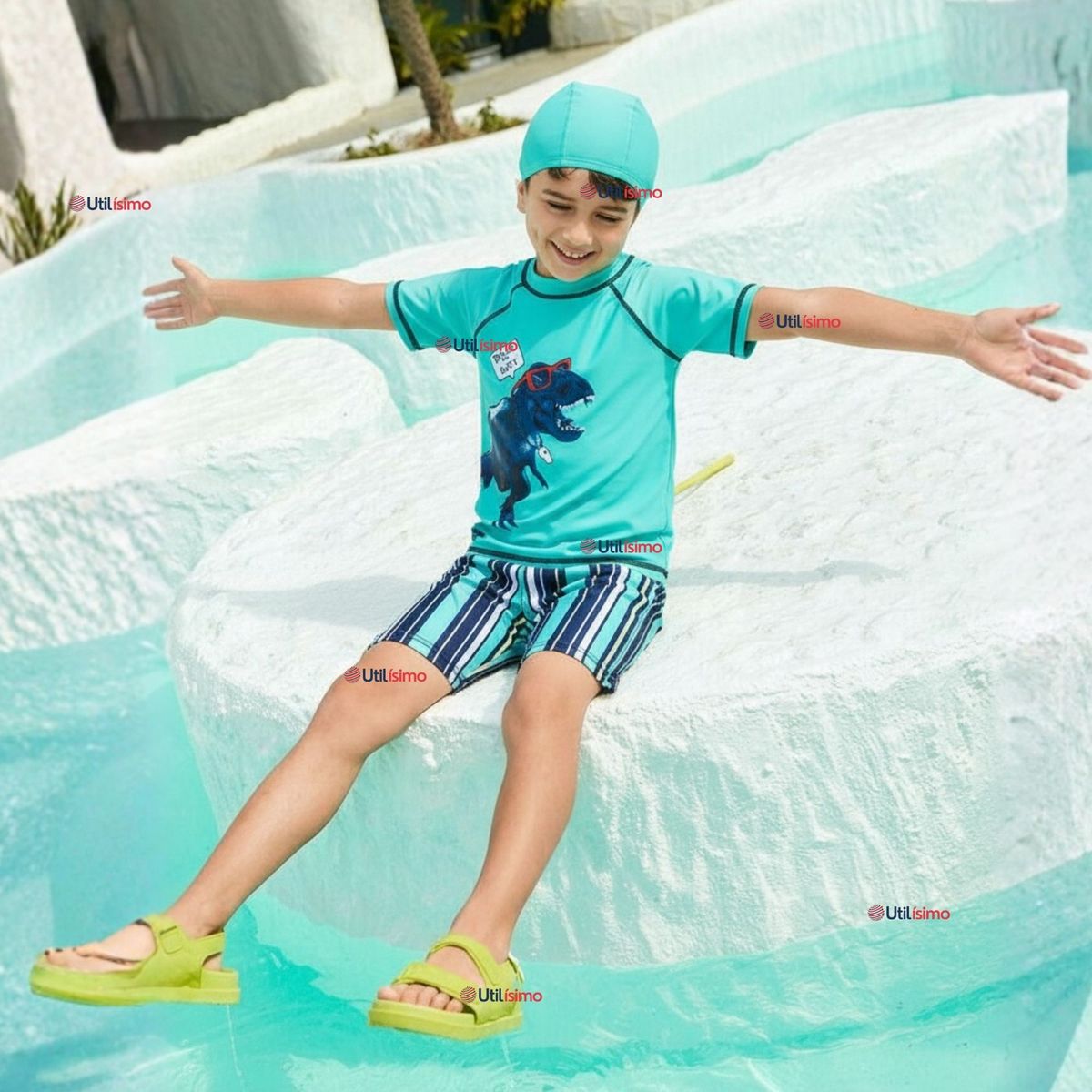 JUMP KIDS - Traje De Baño Polera Manga Corta Pantalón Corto y Gorro 3 piezas Corte Split Niño de 3 a 9 Años Dino