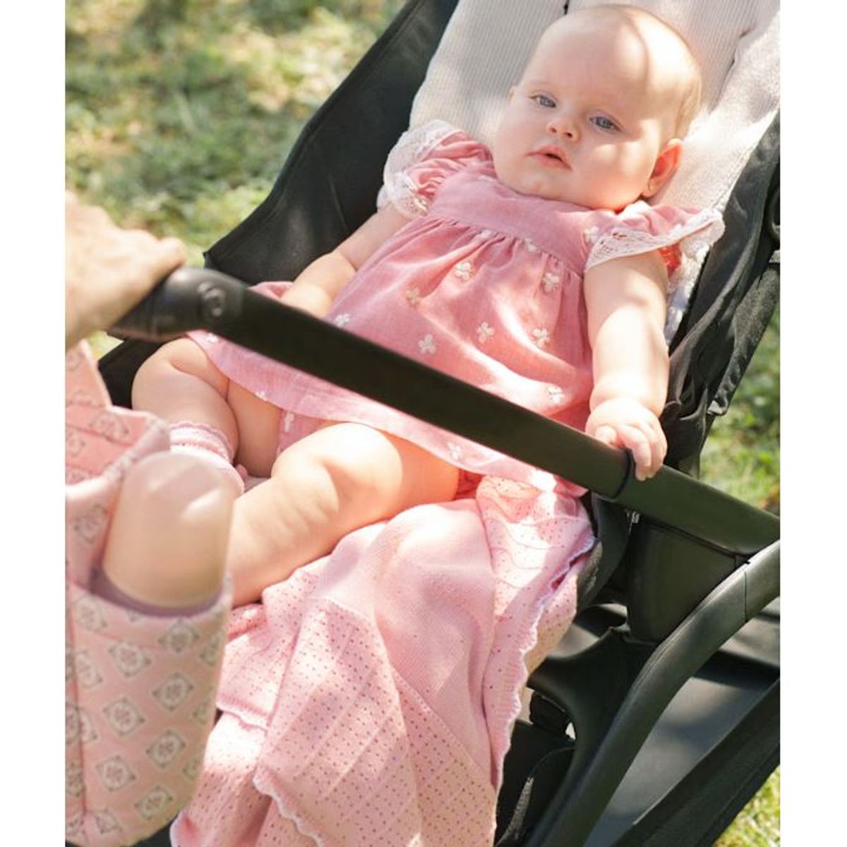 MAYORAL - Conjunto Vestido bordado + cubrepañal para beba