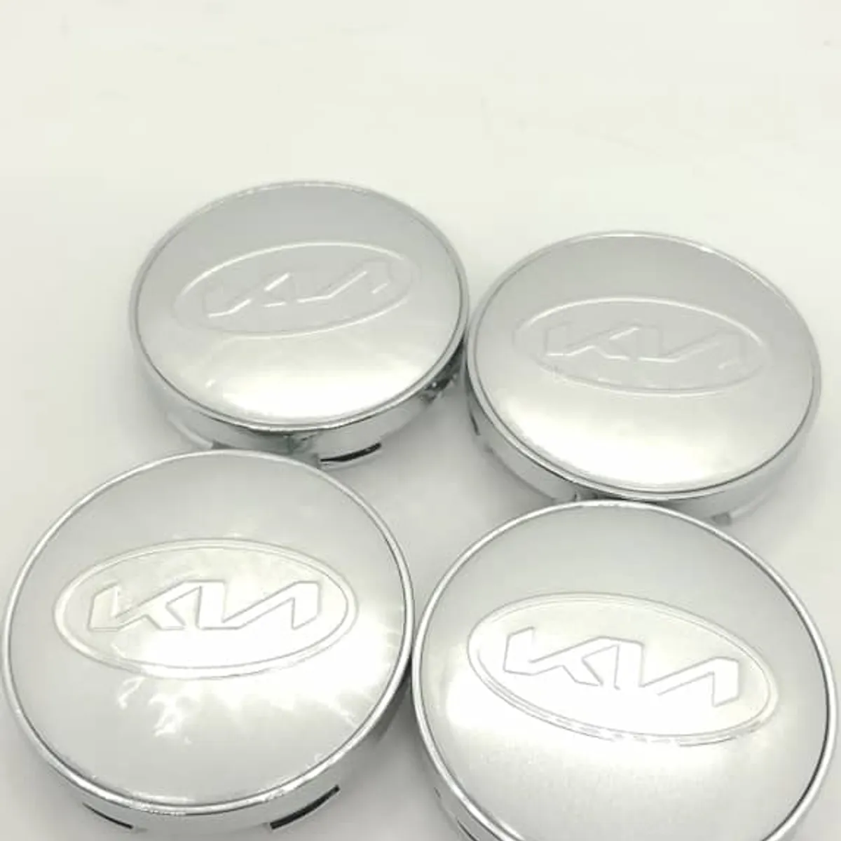 GENERICO - X4 Tapas centro de llantas de auto tunning KIA LOGO NUEVO TODA PLATA OVALO  56MM