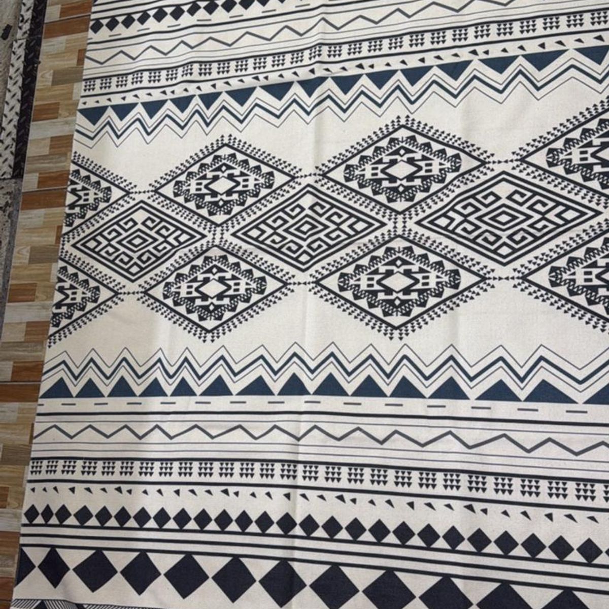 DIANA - ALFOMBRA DE ALGODON Y LINO CON DISEÑO NORDICO 160cm x 200cm