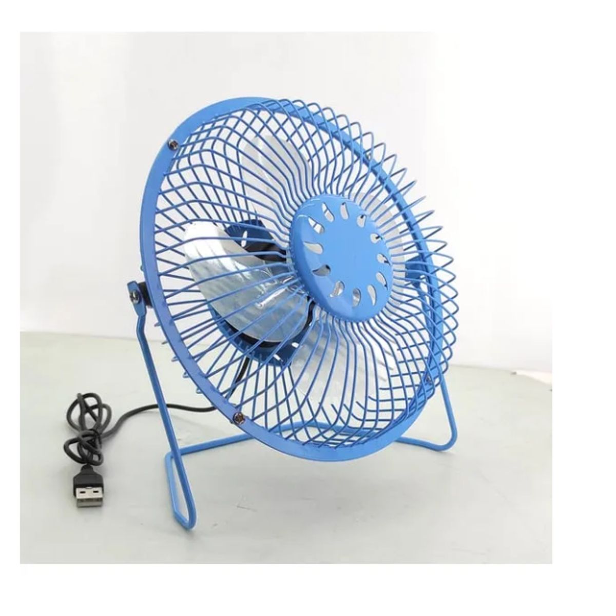 GENERICO - Mini Ventilador De Escritorio Usb Mini Fan Metálico Yr-002
