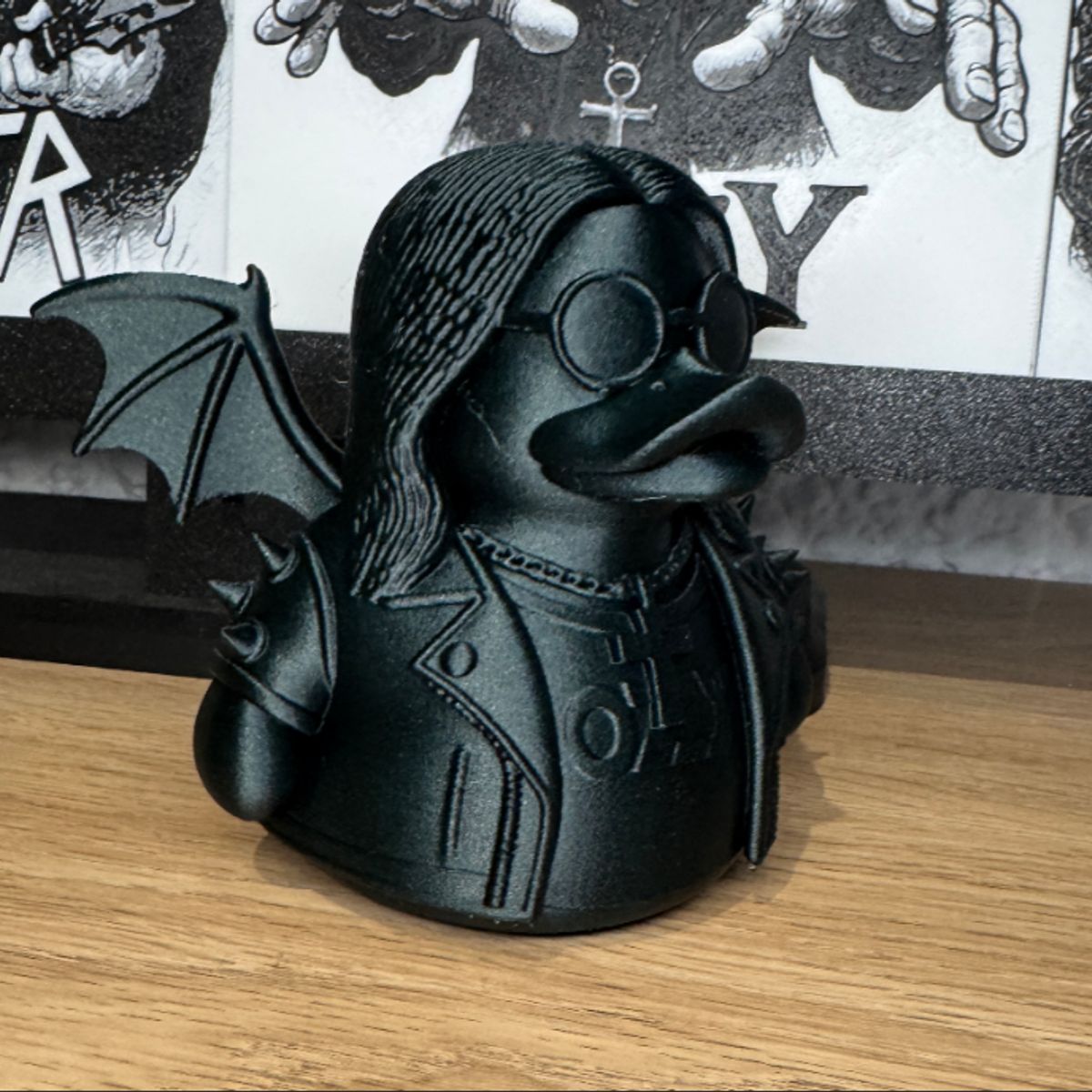 GENERICO - Figura Pato Ozzy Osbourne