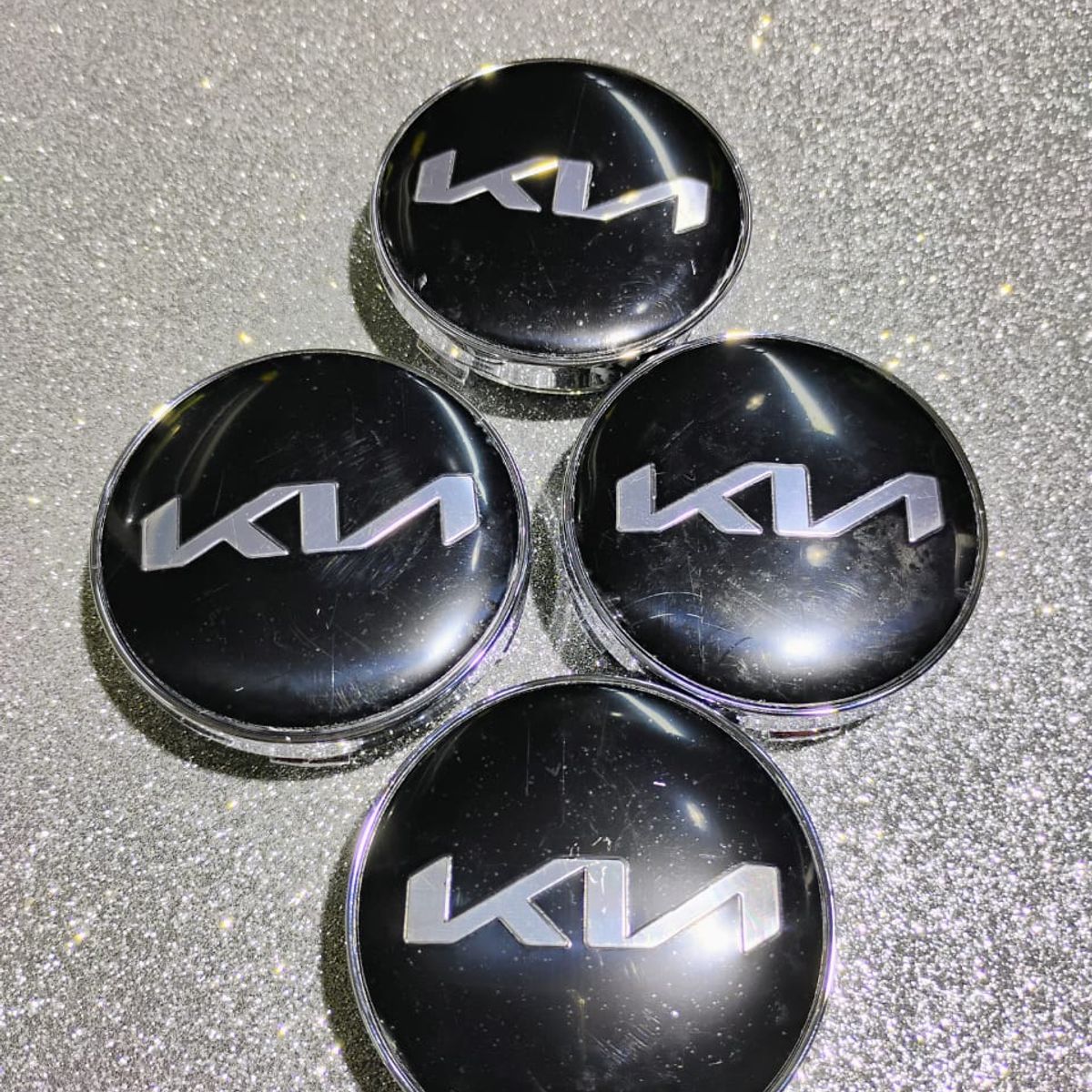 GENERICO - X4 Tapas centro de llantas de auto tunning KIA LOGO NUEVO NEGRO CON PLATA 60MM