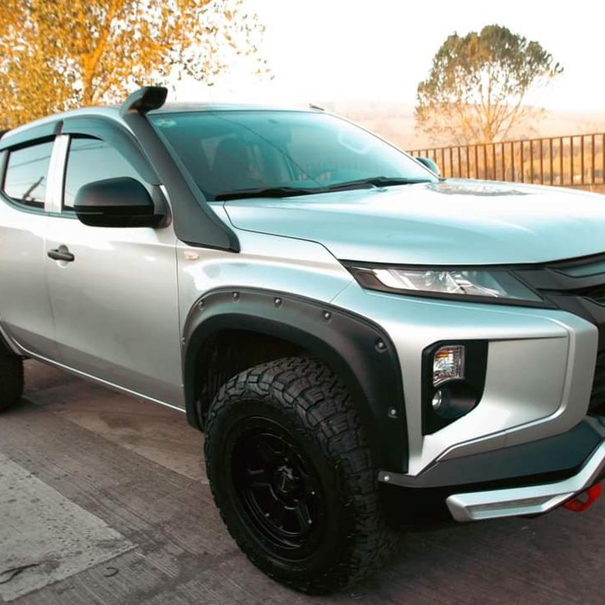 GENERICO - Kit Neblineros Para Mitsubishi New L200 2019 - 2025 - Gris