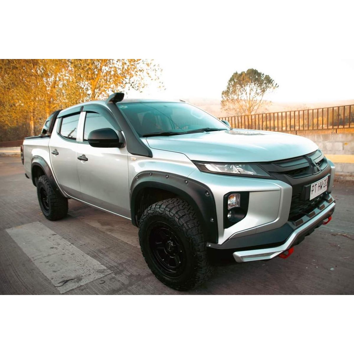 GENERICO - Kit Neblineros Para Mitsubishi New L200 2019 - 2025 - Gris