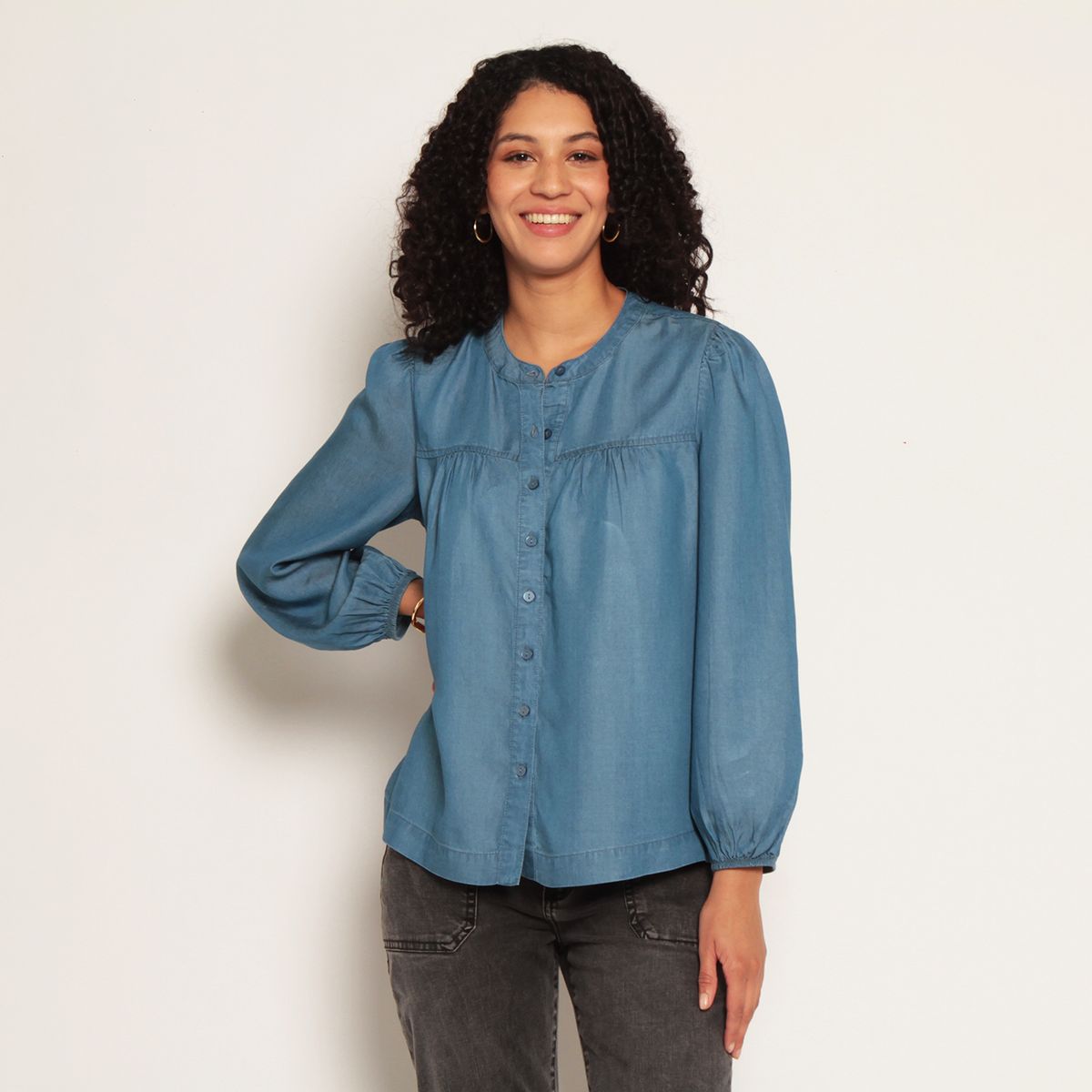 WADOS - BLUSA MANGA LARGA LYOCELL ESCOTE REDONDO ABOTONDA EN DELANTERO