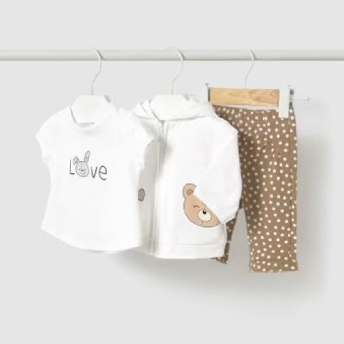 MAYORAL - Conjunto de tres prendas pantalón + polerón + camiseta