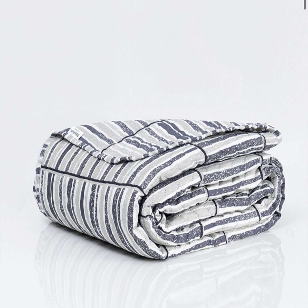 MASHINI - Cubrecama Colcha Quilt  mas Juego de Sábana Liso king Mashini