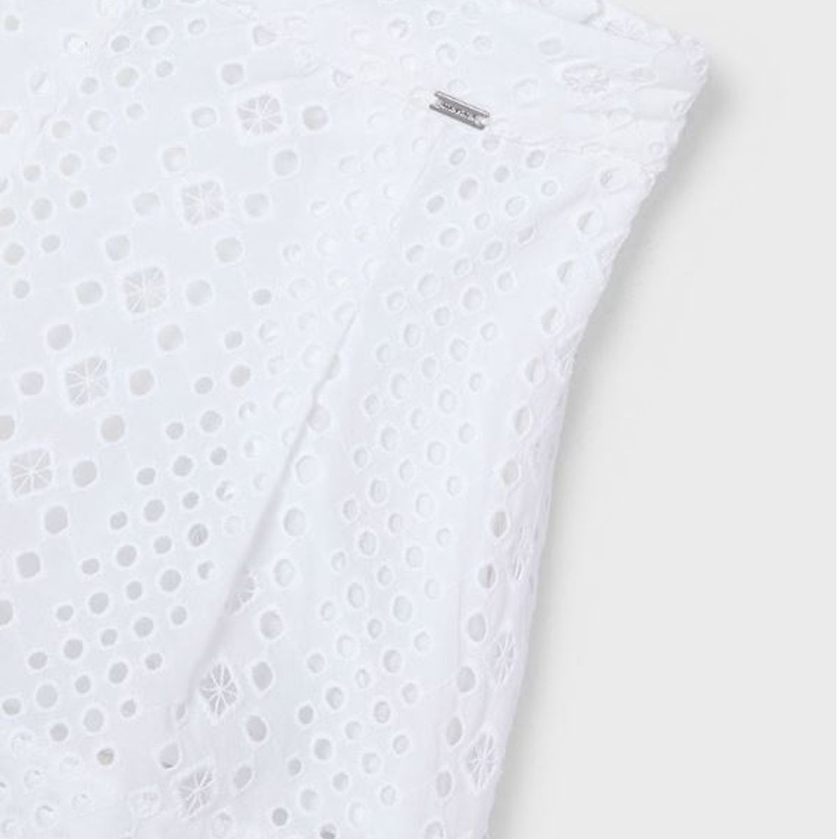 MAYORAL - Pantalón corto tela perforada niña