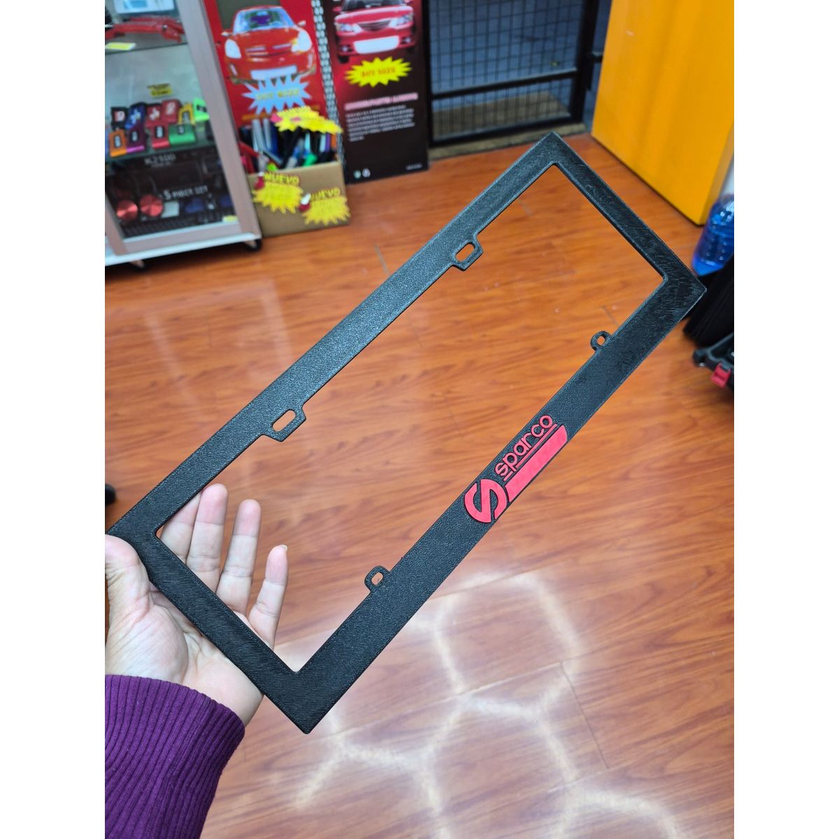 GENERICO - X1 UNIDADES DE PORTA PLACA DE PLASTICO MARCO PARA PLACA NEGRO SPARCO LETRA ROJA