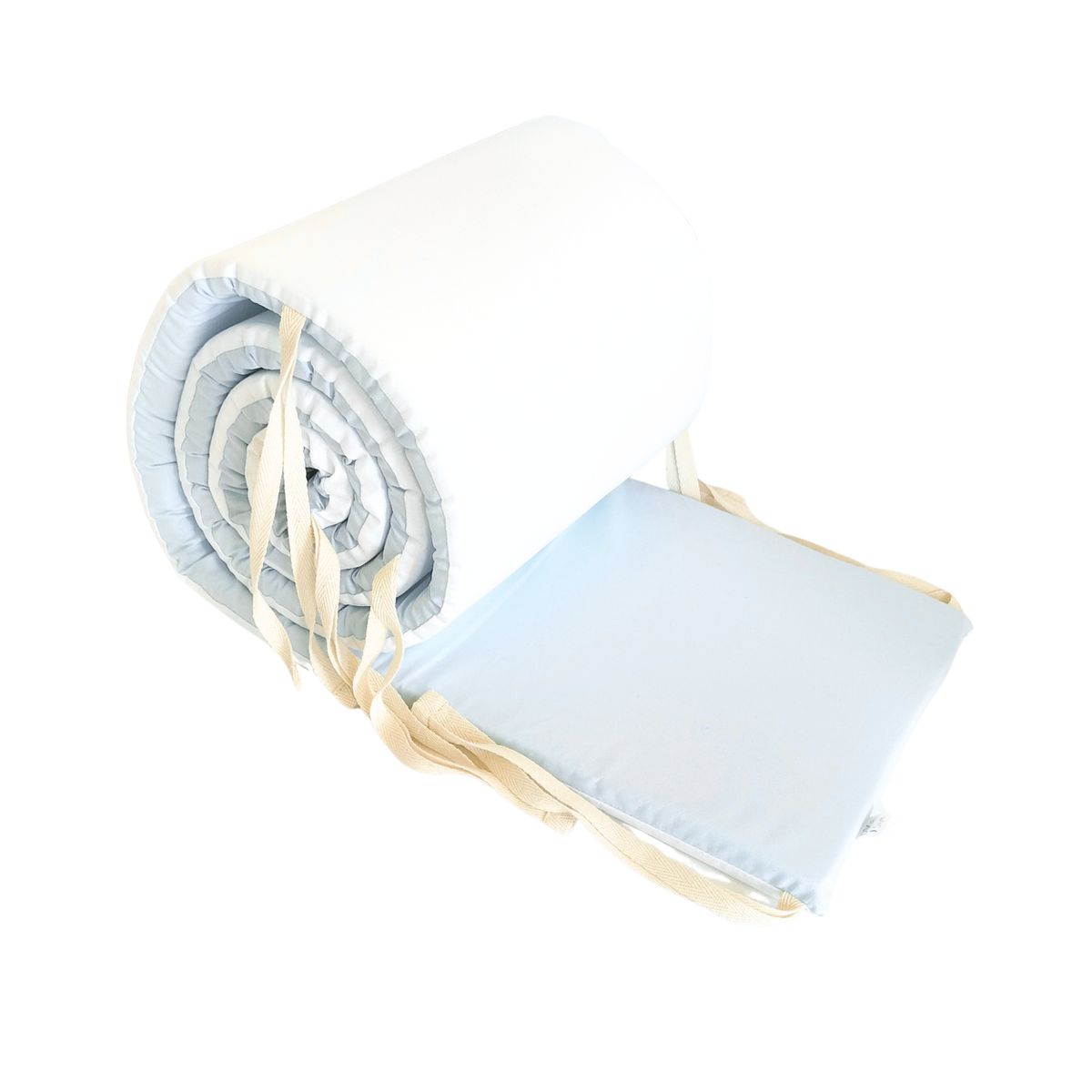 OLIVIA Y SAM - PROTECTOR CUNA BICOLOR CELESTE EMPOLVADO