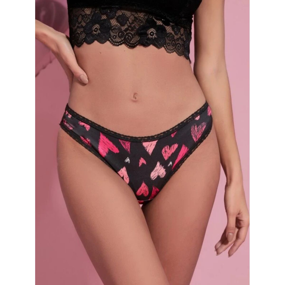 KIRAMA CLOTHING STORE - Tanga Negra con Encaje y Estampado de Corazones