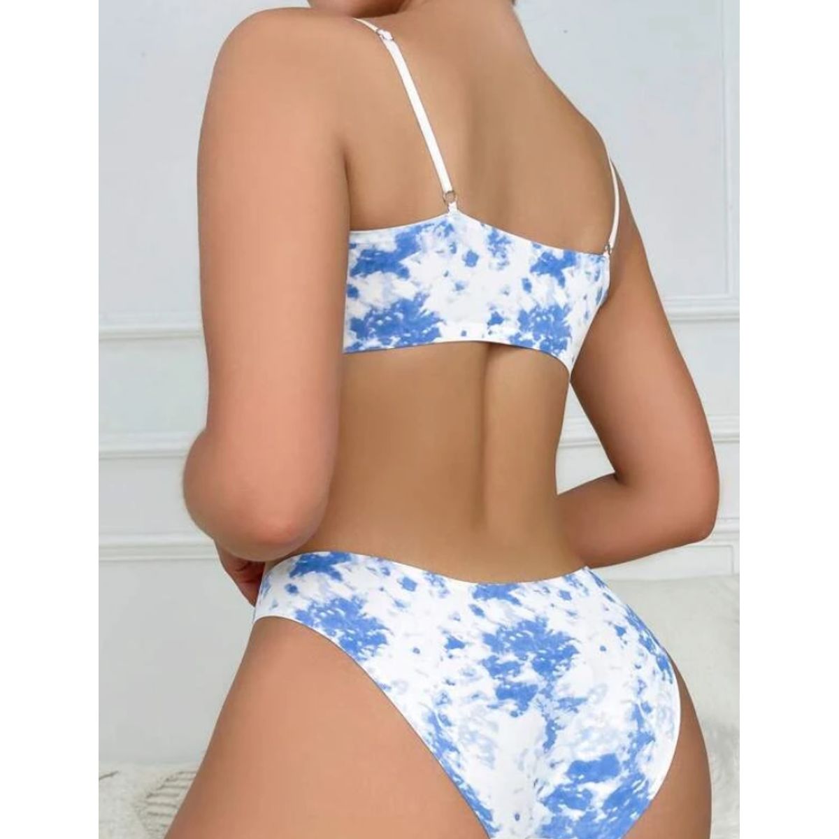 KIRAMA CLOTHING STORE - Conjunto Bikini Azul Tie-Dye  Estilo Casual y Juvenil