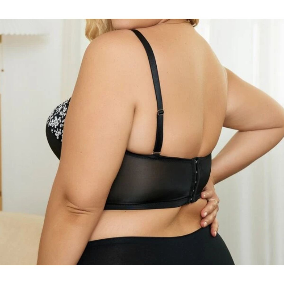 KIRAMA CLOTHING STORE - Bustier Floral Blanco y Negro  Soporte Alto y Espalda al Aire