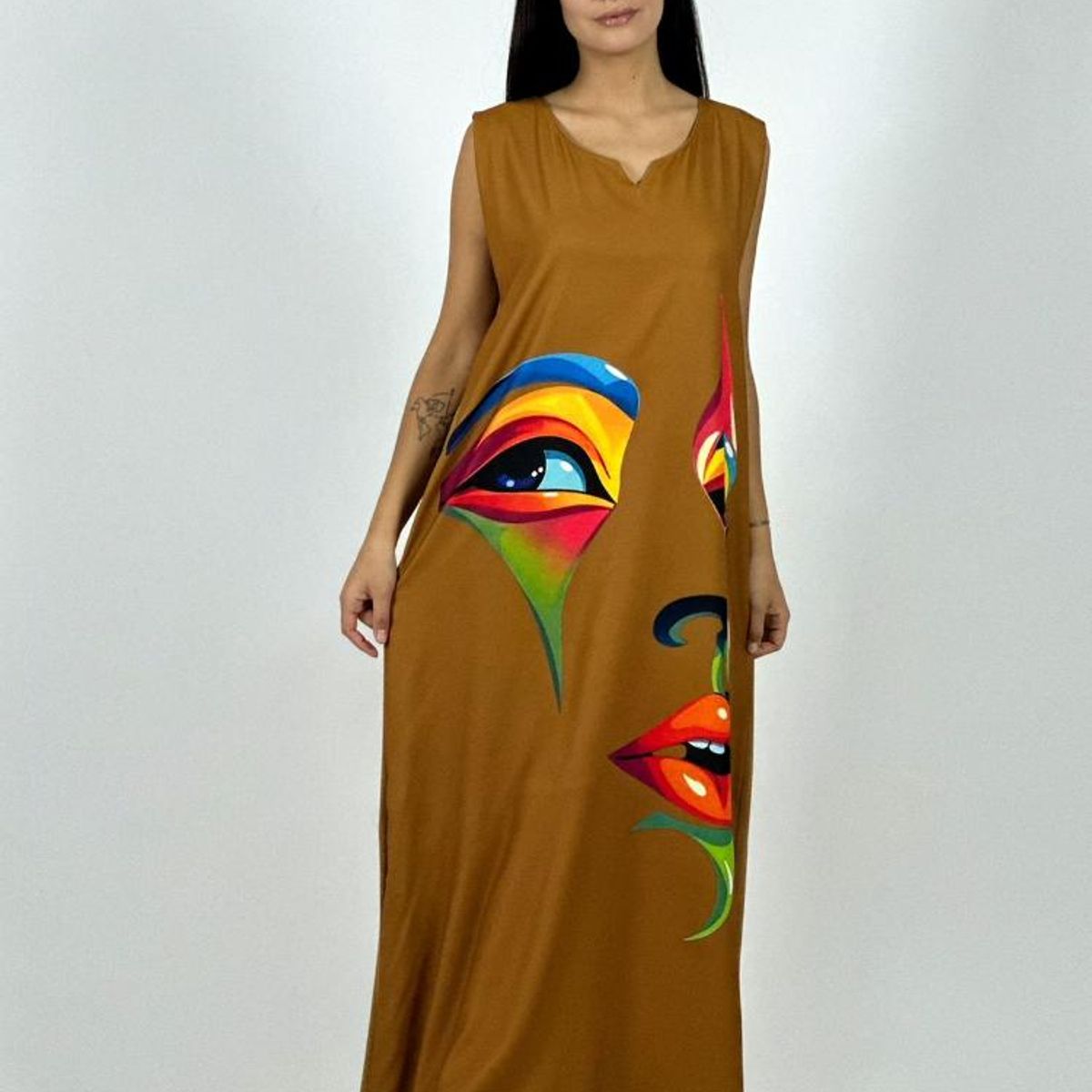 ENIGMATICA BOUTIQUE - Vestido Sublimado Rostro Colorido