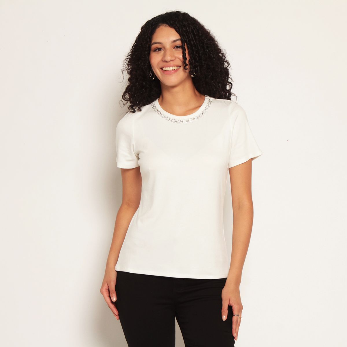 WADOS - POLERA MANGA CORTA ESCOTE REDONDO CON APLICACION