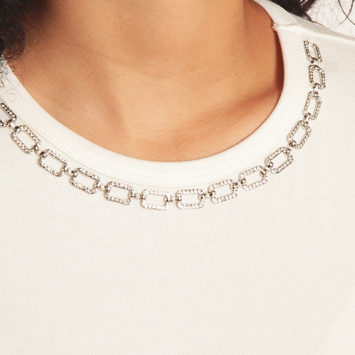 WADOS - POLERA MANGA CORTA ESCOTE REDONDO CON APLICACION