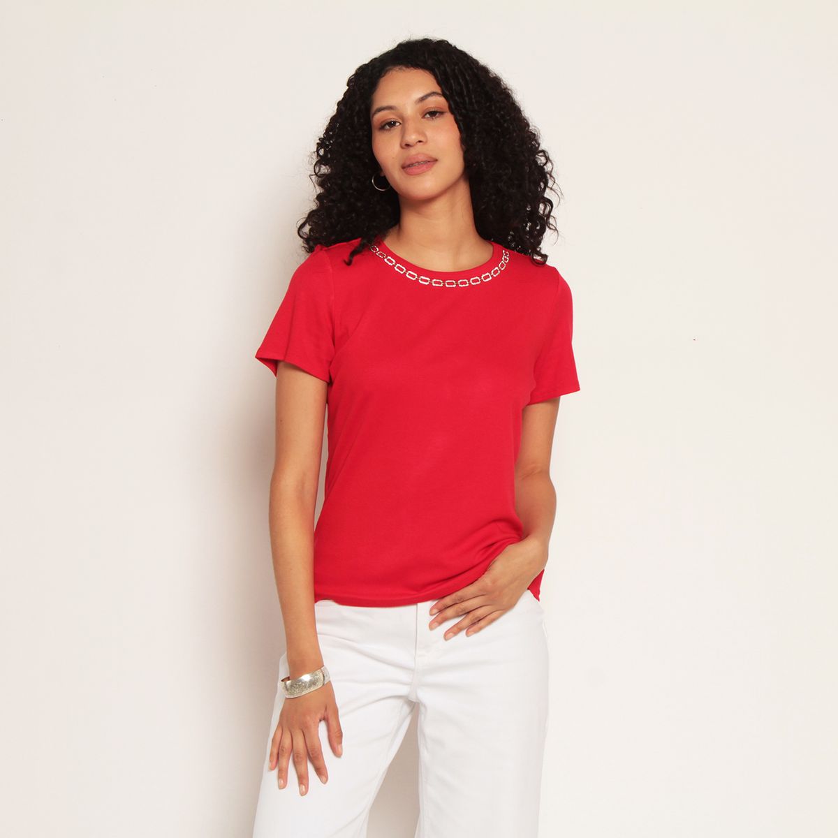 WADOS - POLERA MANGA CORTA ESCOTE REDONDO CON APLICACION