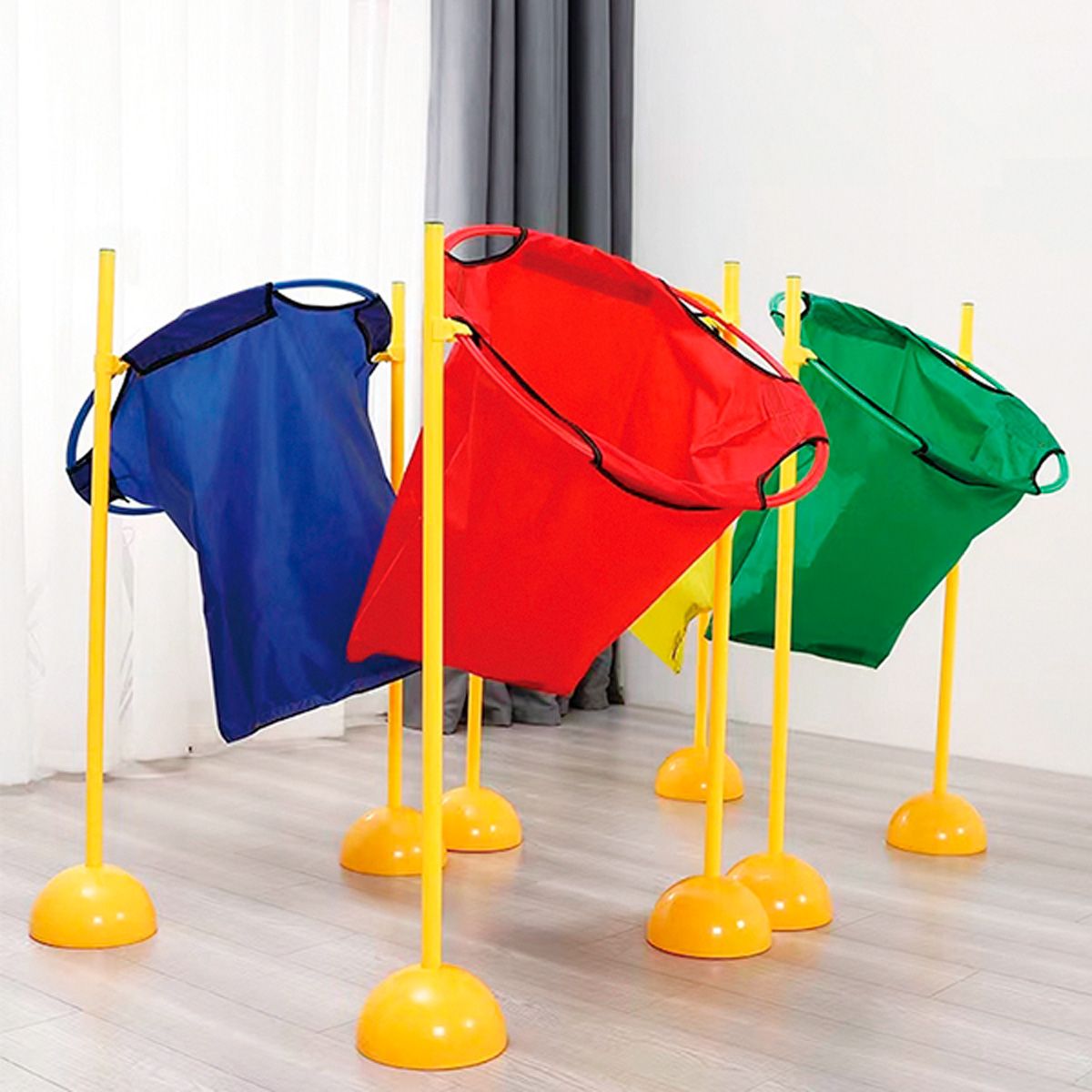 SDFIT - Juego Lanzamiento Vallas Con Bases + Canasta Con Pelotas