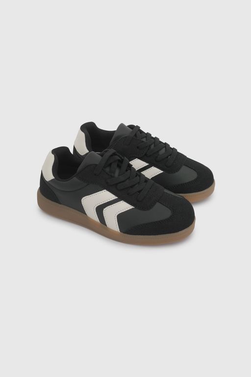 Zapatilla Unisex Negra con Cordón-Velcro