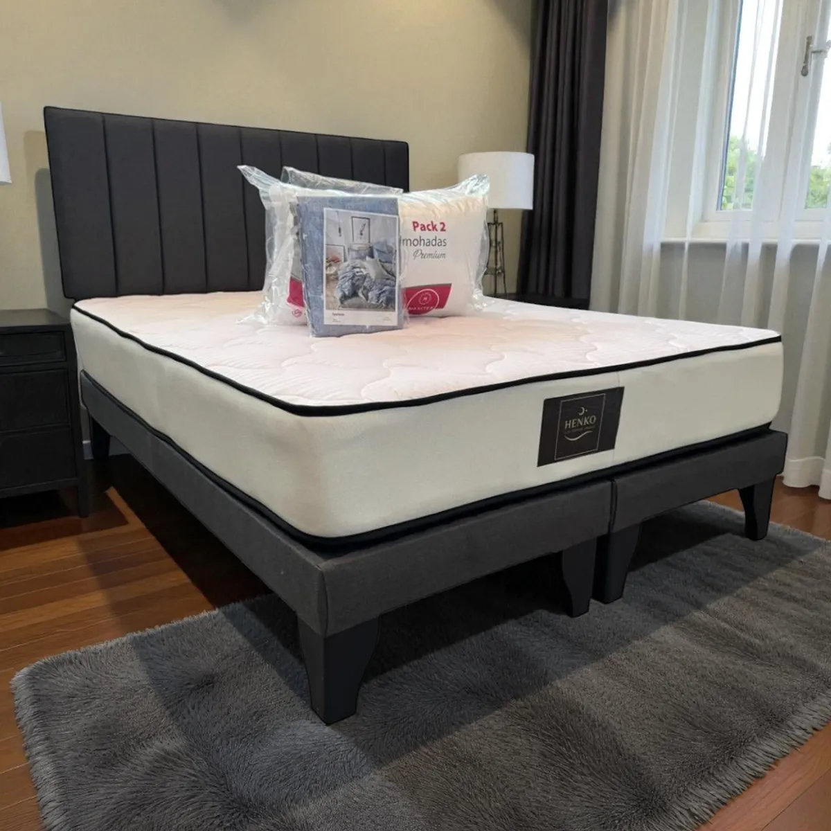 GENERICO - Cama 2 Plazas Gris Henko Premium Base + Respaldo + Colchon + Almohadas + Juego de sabana