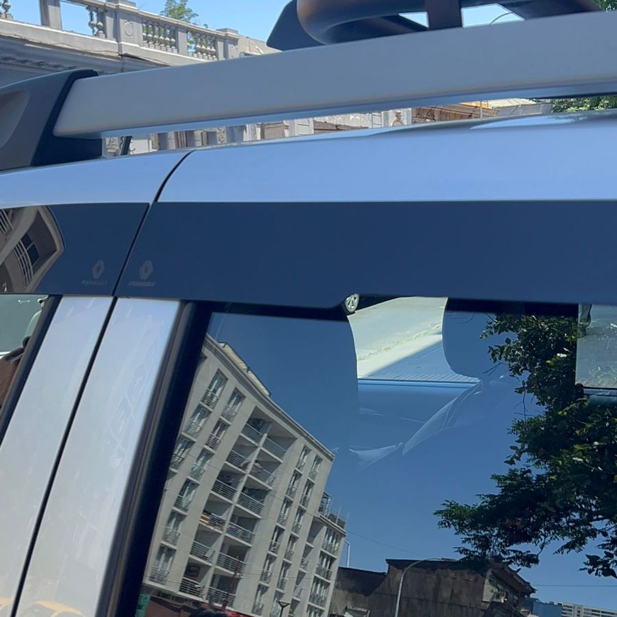 GENERICO - Bota Aguas de Acrílico 2mm plano Negro Brillante a Medida para Suv Renault Oroch 2020