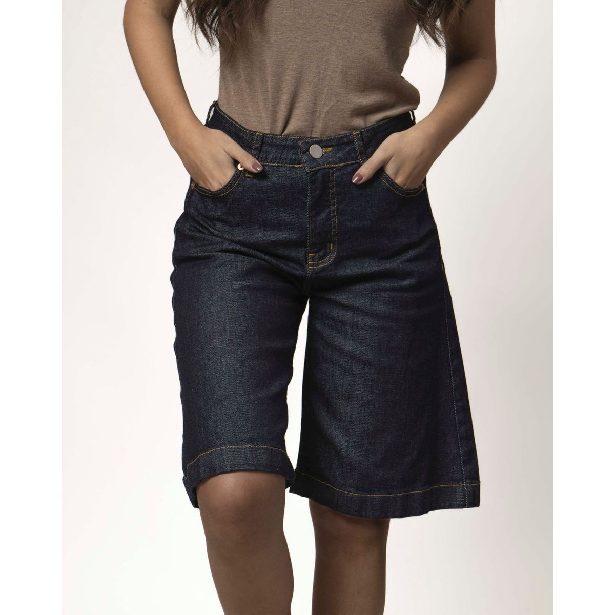 MOMCHIC - BERMUDA PALAZO MEDIO RAW