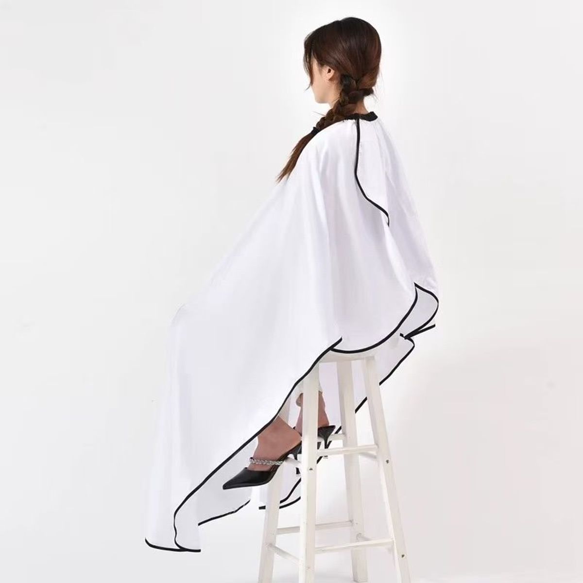 GENERICO - Capa Barbero Estilista Cubridor Cabello Corte Blanca