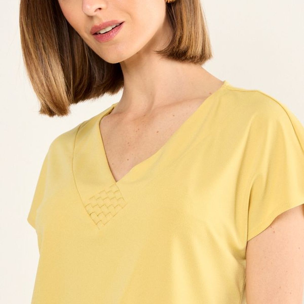 MA GRIFFE - Polera Escote En V Mujer Amarillo Magriffe