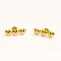 JIREH JOYAS - Aros Triple Corazón Oro 18K Atornillados 1.50gr Mujer Hipoalergénicos