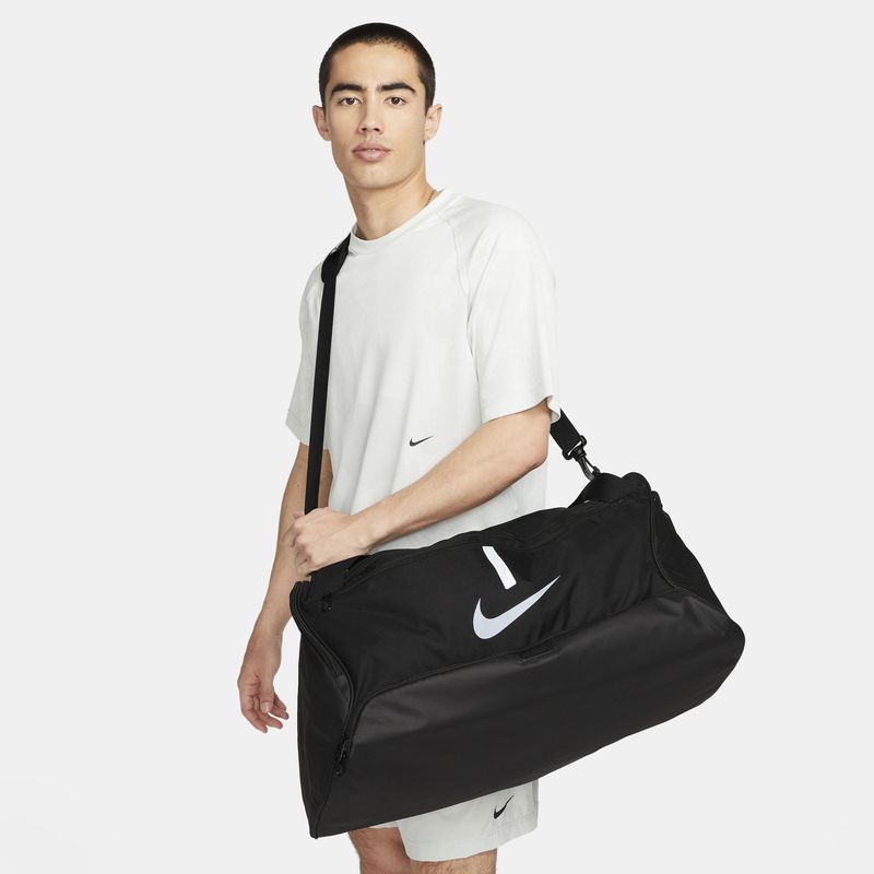 NIKE Bolso NK ACDMY SHOEBAG - SP21 Hombre Negro | Falabella Chile