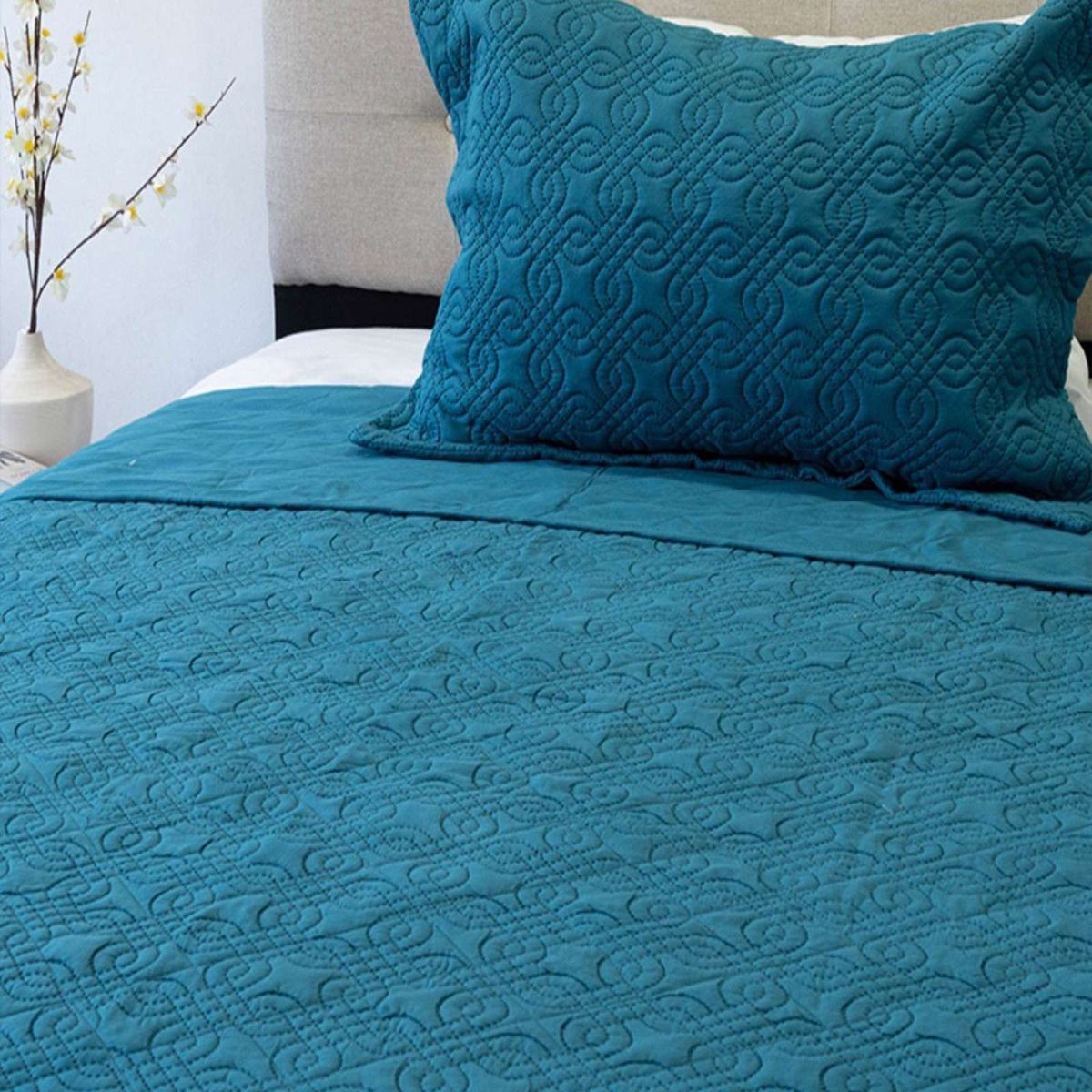 DORAL - Cubrecama Quilt MAS 1 ALMOHADA DE REGALO plaza y media Doral